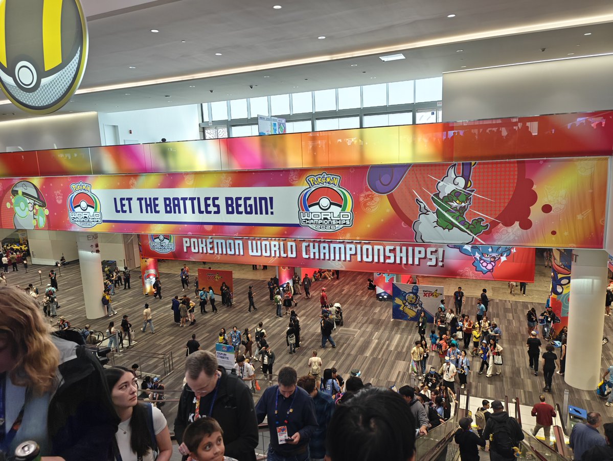 DixieDante's tweet photo. #PokemonXP was a blast! Can't wait for next year!!! https://t.co/oYuNT2YU9q