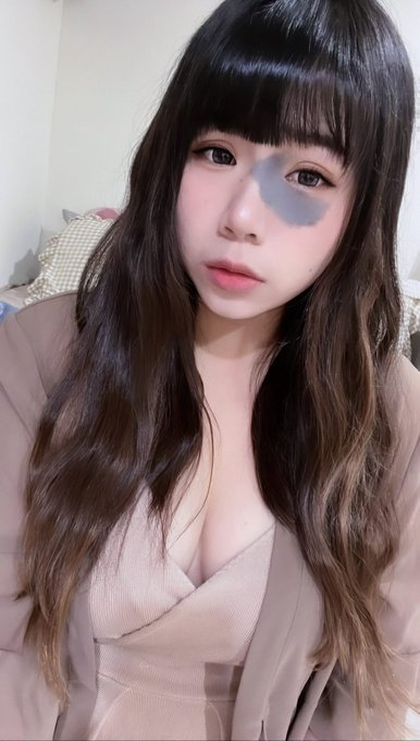 MaryMoore114959's tweet photo. x上面真的會有人不介意我的臉 
會有人喜歡我嗎 https://t.co/EOkaQ5Z2hU