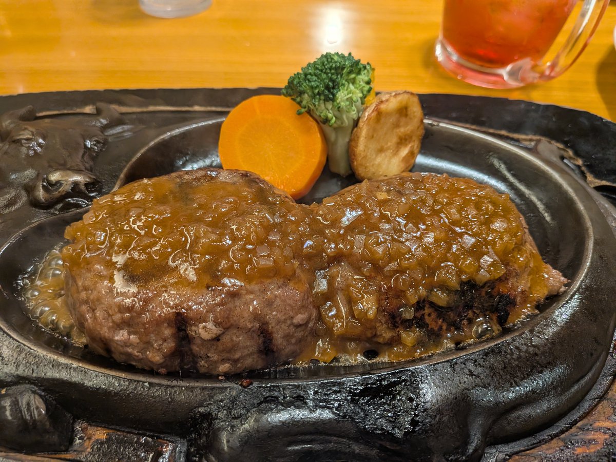 y104104's tweet photo. やっとさわやか食べれたー！！ボリュームと弾力すぎょい。お腹いっぱい大満足でした。
＃さわやか
＃浜松
＃浜松アクトホール https://t.co/m9A9IPhhpn