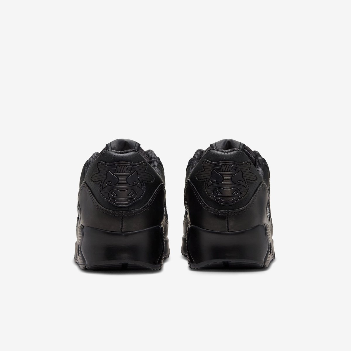 KicksFinder's tweet photo. OFFICIAL IMAGES: Wagyu x Nike Air Max 90 "Black/Canyon Rust" 🥩👟🗽

🗓️ September 12th, 2026
📝 IR1979-010 (MENS)
💰 $150 USD
💵COP OR 🚮DROP? https://t.co/uVomil5jSG