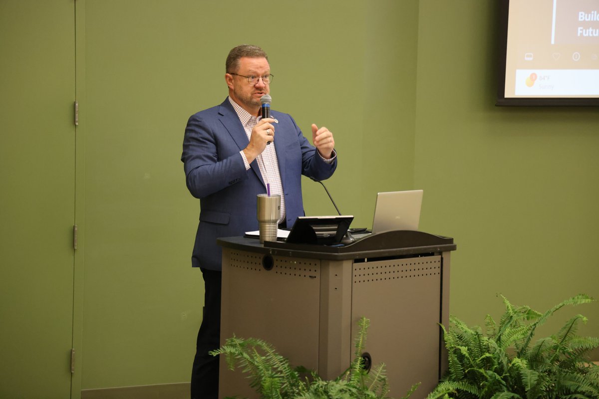 GreeneCountyMO's tweet photo. Commissioners Bob Dixon and Rusty MacLachlan attended today's Sustain Springfield Conference, hosted by Renew Missouri at MSU's Darr Agricultural Center. The event featured sessions on developing a comprehensive energy plan for Springfield. https://t.co/lRzVWq4r3n