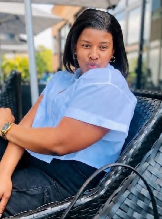 BennieSonamzi's tweet photo. Anele Nokwanda Madlabantu from Emalangeni is missing, please repost until she is found https://t.co/TM7vwERT0M