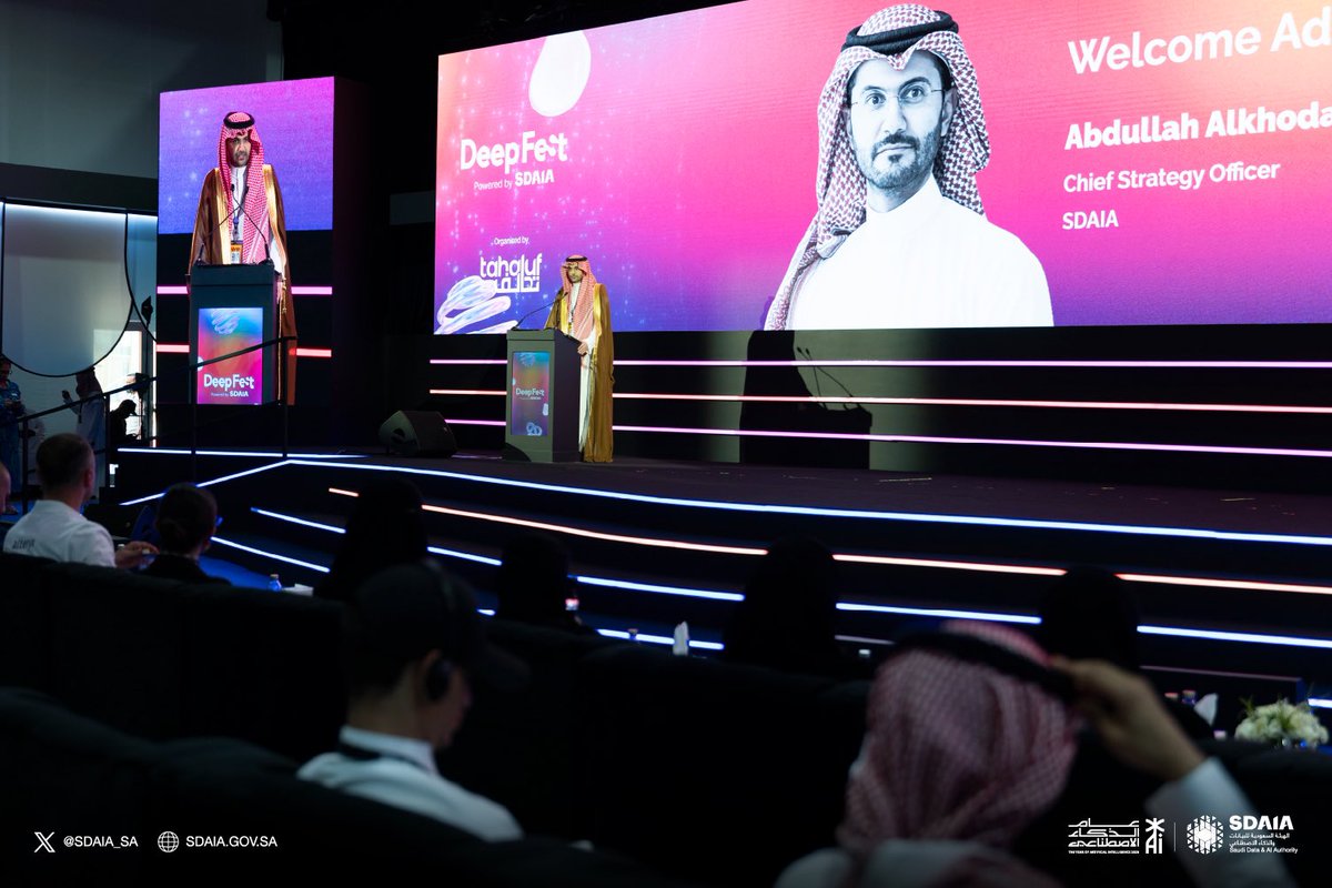 SDAIA_SA's tweet photo. الخبراء والمختصون من مختلف دول العالم يثرون مسرح #Deepfest26 في #LEAP2026 بآفاق الذكاء الاصطناعي وما يحمله من فرص؛ ليصبح الغد أقرب مما نتخيّل.
#عام_الذكاء_الاصطناعي https://t.co/8pCuo56VE9