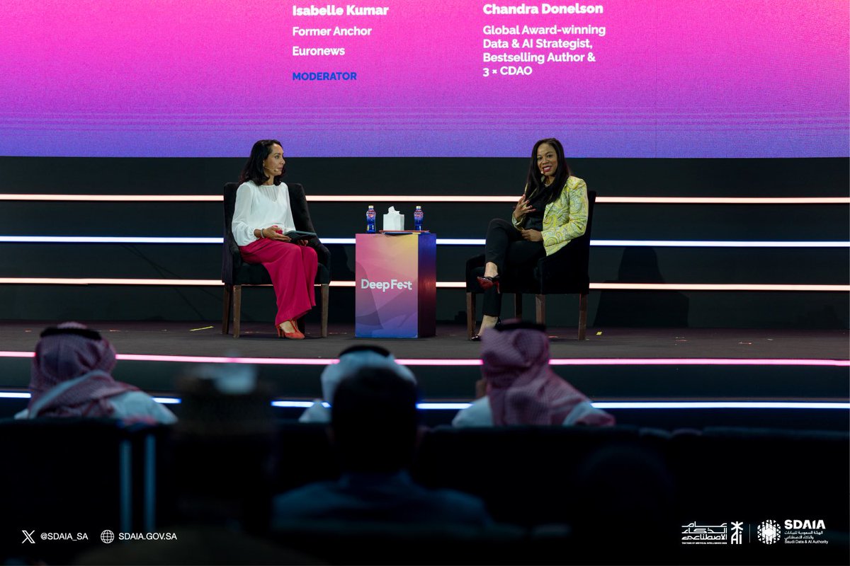 SDAIA_SA's tweet photo. الخبراء والمختصون من مختلف دول العالم يثرون مسرح #Deepfest26 في #LEAP2026 بآفاق الذكاء الاصطناعي وما يحمله من فرص؛ ليصبح الغد أقرب مما نتخيّل.
#عام_الذكاء_الاصطناعي https://t.co/8pCuo56VE9