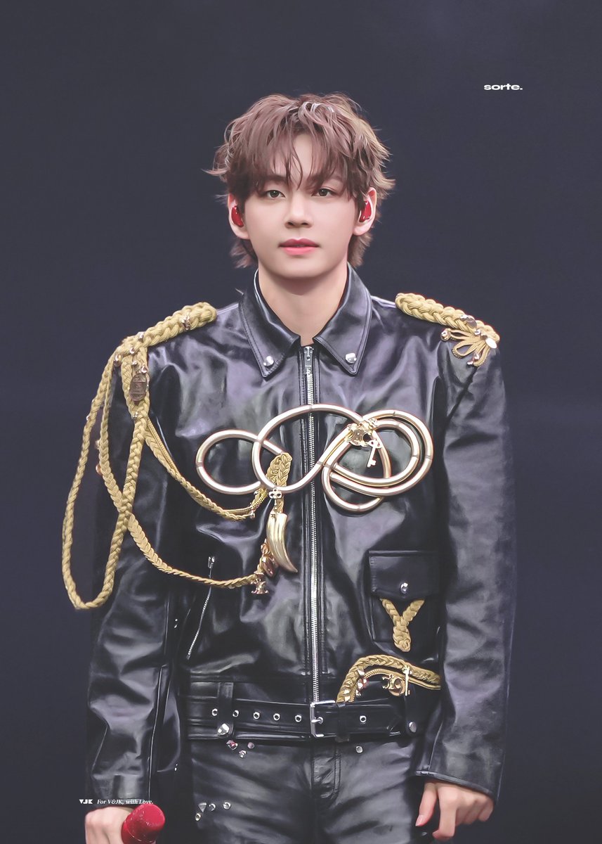 taehyvngpics's tweet photo. Unreal🐯 https://t.co/aCSSk4DRTs