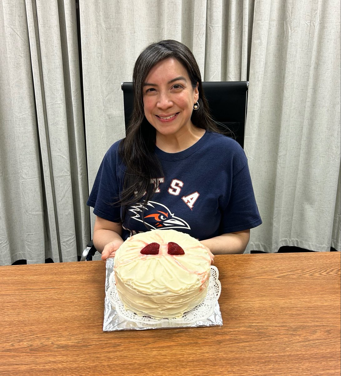 WarrenCounsDept's tweet photo. We celebrated Ms. Reyes’ birthday this week! https://t.co/MhTzyAqiZS