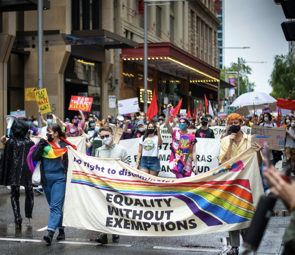 ILRReview's tweet photo. John Kallas, Assistant Professor at @IllinoisLER, examines how LGBTQIA+ Starbucks workers turned identity, lived experience, and shared workplace concerns into #union power.
Based on 53 interviews.
Read: https://t.co/R3jl7arl3W
#LaborMovement #StarbucksWorkersUnited https://t.co/DGhEV57kMM