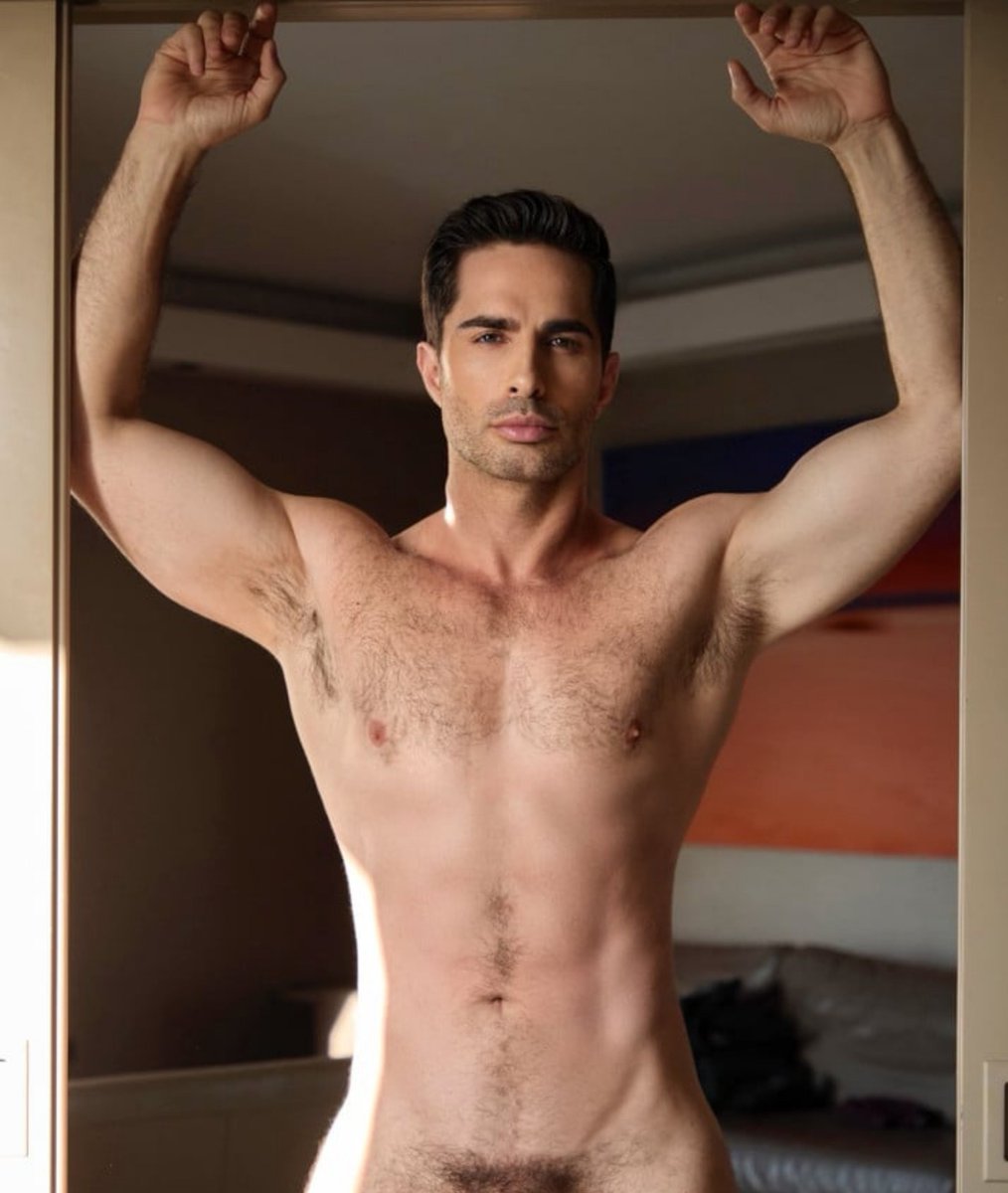 eyesindaddy's tweet photo. Michael Lucas https://t.co/ZivDFWNM06