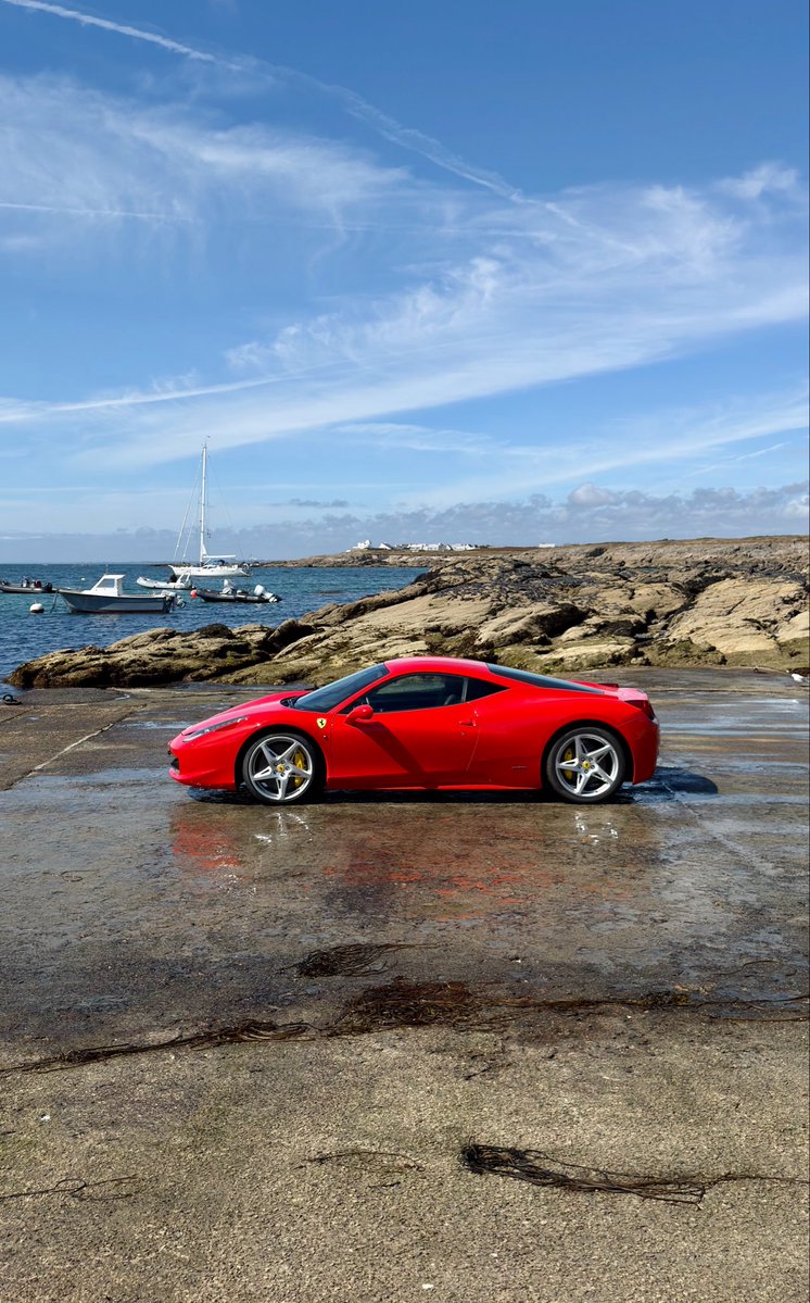 LaMontre18's tweet photo. La 458 Italia vieillit comme le bon vin https://t.co/nO5w3MleXZ