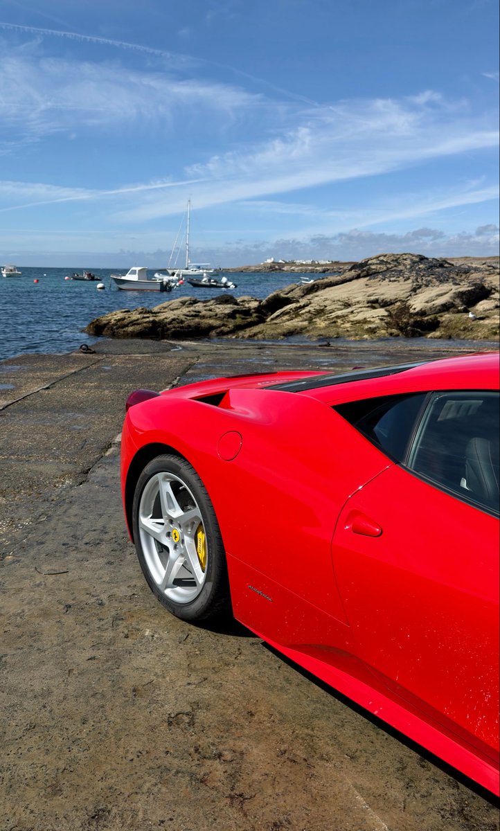 LaMontre18's tweet photo. La 458 Italia vieillit comme le bon vin https://t.co/nO5w3MleXZ