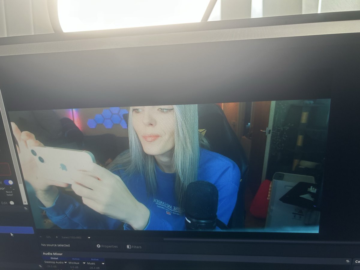 BlondieeBeams's tweet photo. IRI GRINDING!!! &amp; A LEAGUE GAMEEE

https://t.co/eMyTnfr7et 
https://t.co/bLSLb5dKBD https://t.co/R5FAQrQg46