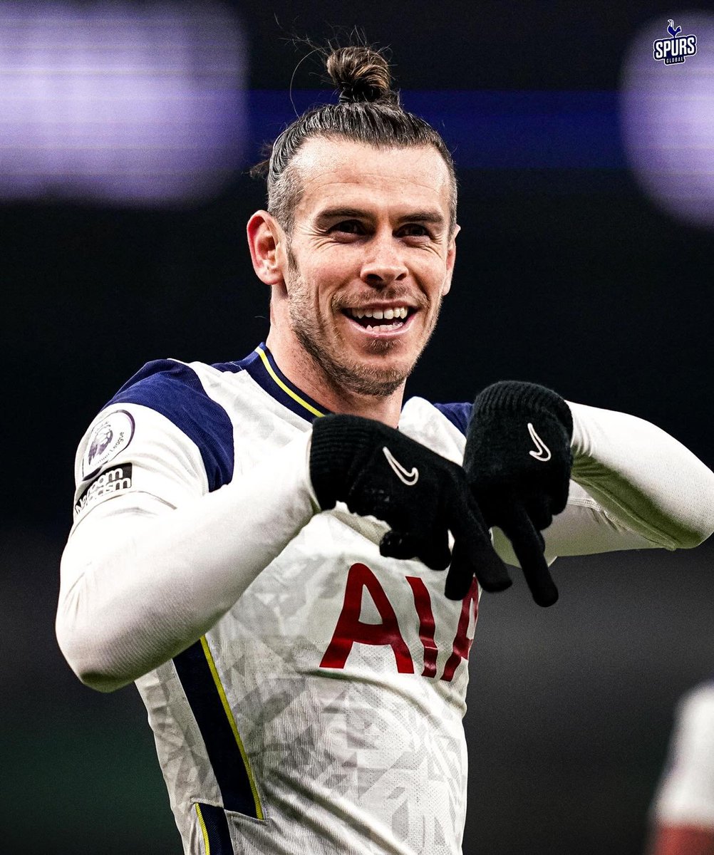 Aishagunners's tweet photo. Gareth Bale Did It. Why Can’t Calafiori? Arsenal’s Left-Wing Gamble Begins Now.

Arsenal fans expected another winger before the transfer window closed, especially with Tzolis currently the only natural option on the left. Sadly, Arsenal didn’t get it done.

Saka has Noni Madueke as cover. But who provides real competition or rotation for Tzolis?

This is where Ricardo Calafiori becomes an interesting option.

Several Arsenal legends have previously spoken highly of Calafiori’s technical ability, and there’s a reason why some believe he could be more than just a left-back.

Calafiori is comfortable on the ball, strong when carrying it forward, composed around the box and technically gifted enough to operate in attacking areas.

And when he gets into the box, he has shown that he can finish.

Of course, playing left-back and playing as a left winger are completely different roles. But with the current squad situation, could Arteta experiment?

Look at Gareth Bale.

He started his career as a left-back before becoming one of the most dangerous attackers in Europe. During the 2012/13 Premier League season, Bale scored 21 goals, finishing third in the Golden Boot race behind Robin van Persie and Luis Suárez.

Calafiori may not become Bale 2.0, but his attacking talent might be too good to completely ignore.

Arsenal refuse to bring another natural LW, should Calafiori get a chance there?