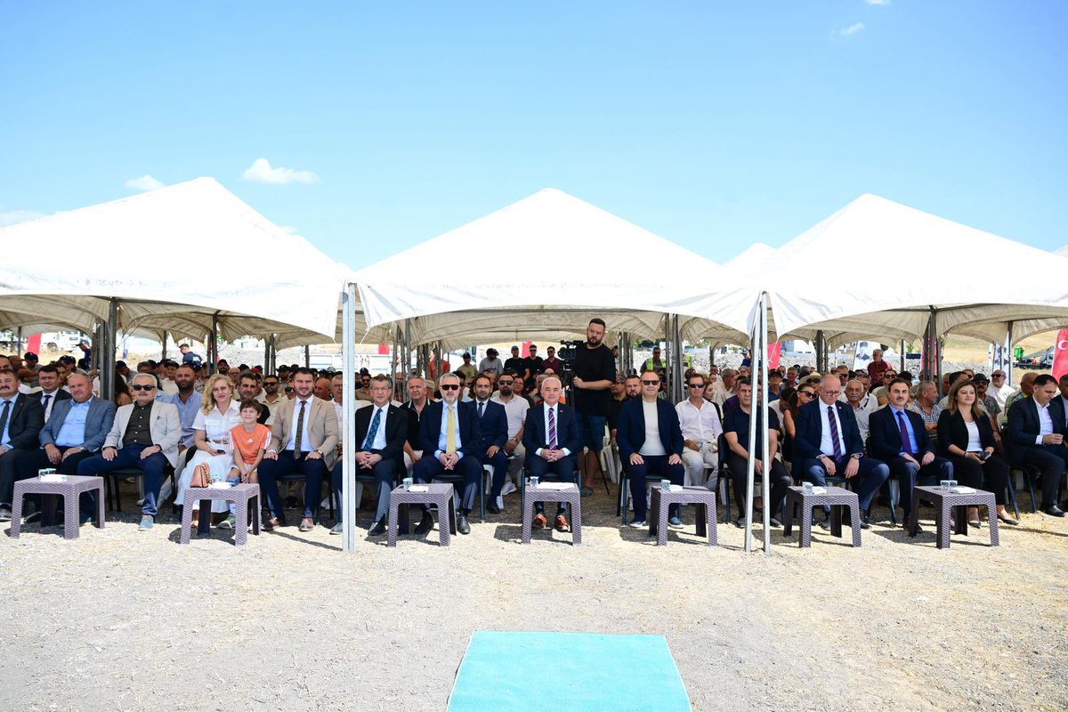 derya39bulut's tweet photo. Valimiz Sayın Uğur Turan, Kırklareli Milletvekilimiz Ahmet Gökhan Sarıçam, Babaeski Kaymakamı Tamer Orhan, Babaeski Belediye Başkanı Dr. Fırat Yayla, protokol üyeleri ve vatandaşlarımızın katılımıyla Babaeski Belediyesi Yarı Olimpik Yüzme Havuzu ve Kapalı Spor Salonlu Gençlik Merkezi Temel Atma Töreni’ne iştirak ettik.

Geleceğimizin teminatı gençlerimiz için büyük önem taşıyan bu yatırımın hayata geçirilmesinde emeği ve katkısı bulunan herkese teşekkür ediyor, Babaeski’mize hayırlı ve uğurlu olmasını diliyorum.