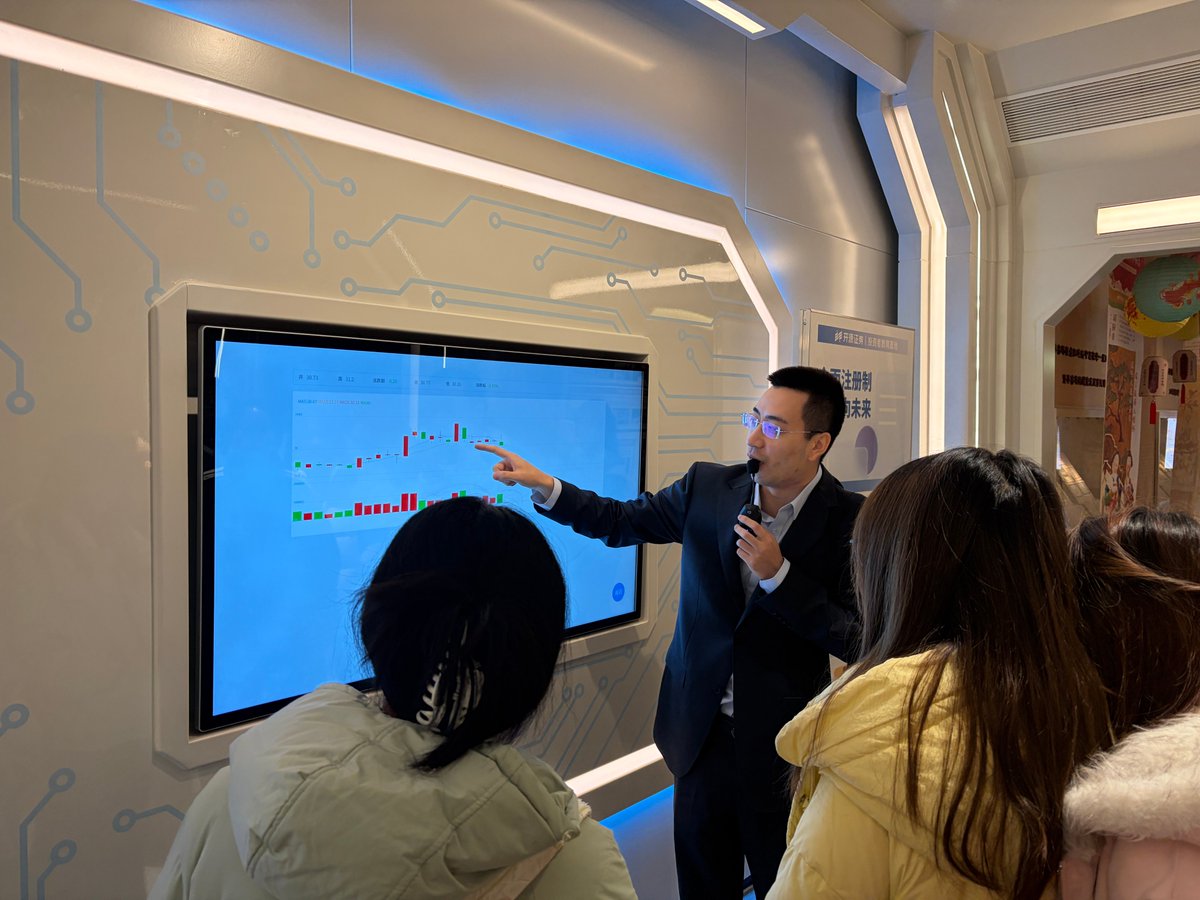 abdo22662639's tweet photo. Just wrapped an inspiring fintech workshop with 50+ industry peers! Learned game-changing strategies for sustainable digital payment systems and connected with amazing mentors today. #FintechTraining #CareerGrowth, https://t.co/ipZKyNejKa