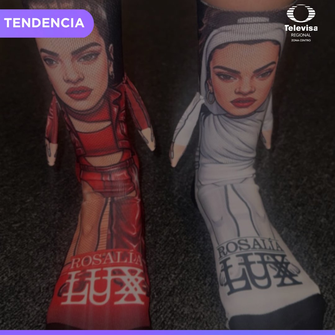 TelevisaPuebla's tweet photo. 🇲🇽✨Durante su reciente estancia en México, Rosalía disfrutó de los mercados locales. En sus redes presumió recuerdos como botas tribaleras, un body hecho con la icónica playera de algodón, discos de Paquita la del Barrio, merch de ella misma, frituras, una pelota con plumas del Parque México y dulces típicos. 🍭
#rosalia #LuxTour #mexico #PaquitaLaDelBarrio