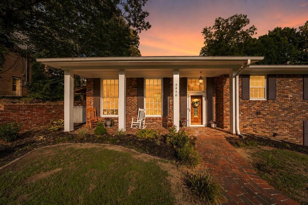 ForSaleByBonnie's tweet photo. 3430 Dogwood Trail NW
#BennettToSellIt #BuyWithBonnie #RealEstate #ForSale #BenderRealty #BeHomeWithBender

Bender Realty 423.472.2173 https://t.co/yq88epolrn