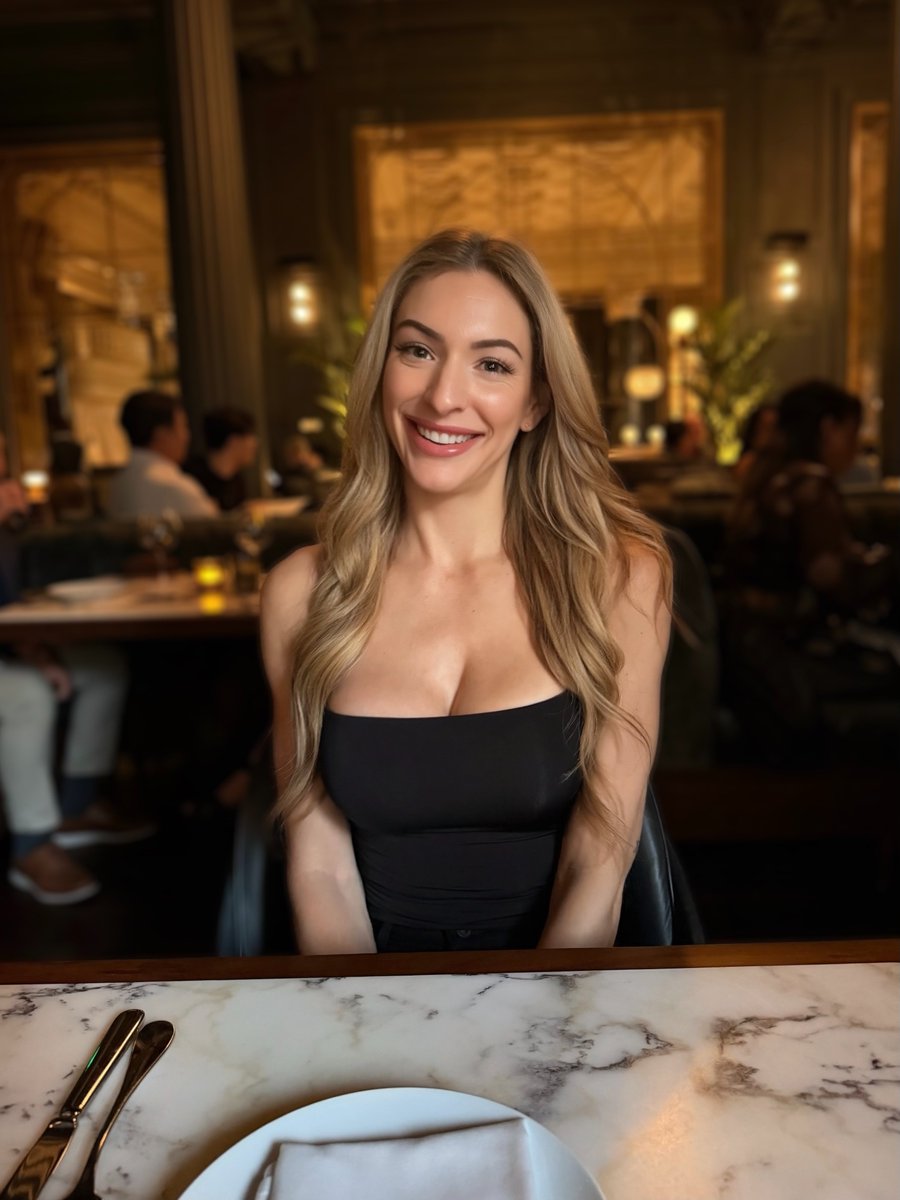 KaliKayUSA's tweet photo. Can I be your dinner date? https://t.co/1nQUJneYHC