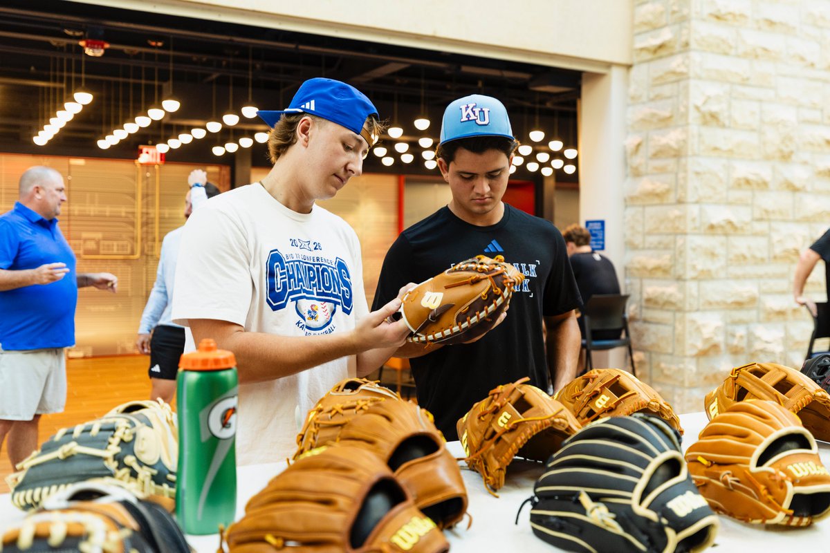 KUBaseball's tweet photo. Design Day!

#RockChalk x @wilsonballglove https://t.co/r3x4ubtuMa
