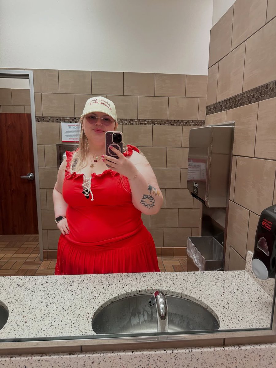 randomgirll90's tweet photo. Wednesday mood: red dress on ❤️
Soft girl energy only.
Rate the fit 1-10? https://t.co/0jWiYvhSLb