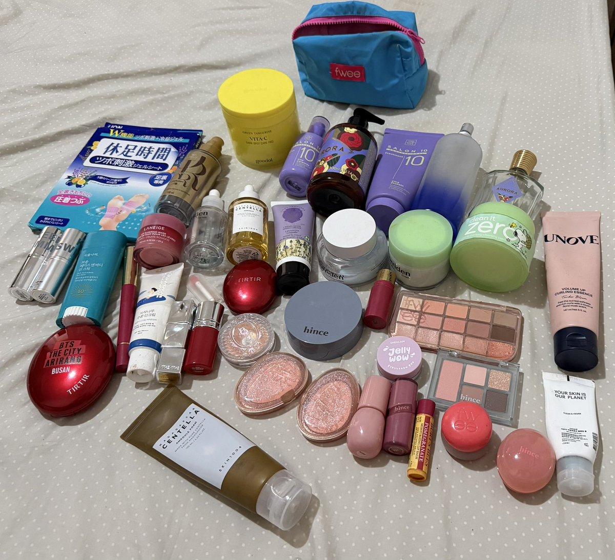 whereverurbts's tweet photo. já pode tá arrumando a necessaire pra ir pra sp ou ainda tá cedo ? 😣 https://t.co/UOAKwCGi6Y