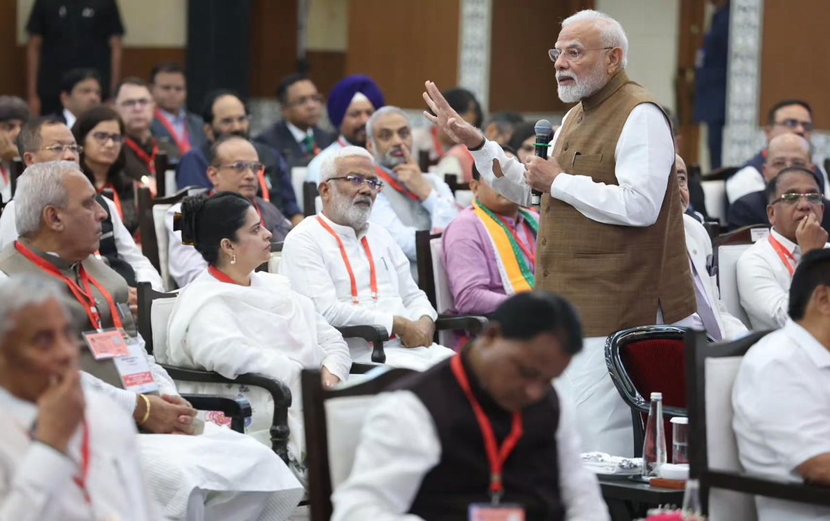 swatantrabjp's tweet photo. आज जल शक्ति मंत्रालय के दो-दिवसीय विभागीय शिखर सम्मेलन–2026 के समापन सत्र में मा• प्रधानमंत्री श्री @narendramodi जी का प्रेरक संबोधन एवं मार्गदर्शन प्राप्त हुआ।

प्रधानमंत्री जी ने जल संरक्षण को जनभागीदारी का सबसे बड़ा अभियान बताते हुए हर बूंद के संरक्षण और जल संसाधनों के सतत प्रबंधन पर विशेष बल दिया। उनका स्पष्ट संदेश है कि जल सुरक्षा, विकसित भारत की मजबूत नींव है।

सम्मेलन में प्राप्त यह मार्गदर्शन पूरे देश में जल संरक्षण और हर घर तक सुरक्षित जल उपलब्ध कराने के संकल्प को और अधिक सशक्त बनाने की प्रेरणा देगा।