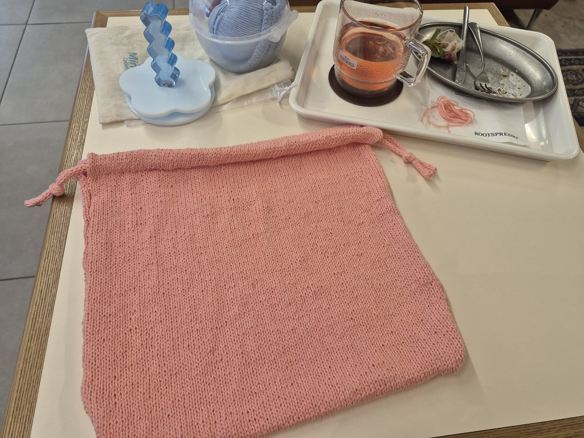 nullknittinglog's tweet photo. #눌뜨개FO
📔 바늘이야기 메탈코어 그��� 마켓백, 베지터블 프로젝트 파우치
 🧶 마켓백은 기억안남 / 베지터블 피치 1합
🪡 튤립 에티모 레드 4/0, 니트프로 마인드풀 13cm 3.0mm
🗓️ 2026.07.25 ~ 2026.08.14

이제그냥 사진찍지도못함
엄마의 의뢰엿습니다 https://t.co/CNUzqnQ27b