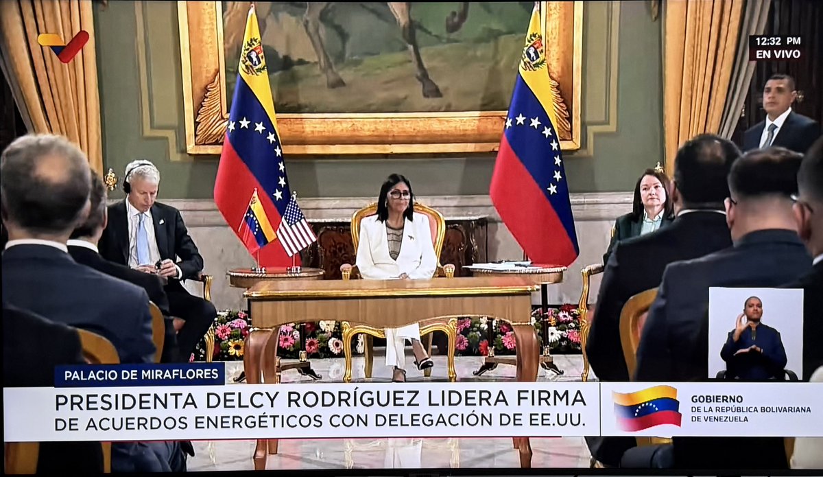 estebangerbasi's tweet photo. Las dictaduras narco-terroristas no generan derechos sobre terceros. En el caso de Venezuela, una representación espuria, ilegal e inconstitucional es evidente: Delcy no tiene legitimidad de origen, sin importar que el actual presidente de EE.UU., @realDonaldTrump, la quiera clavar en la silla de Miraflores.
Trump no es eterno. La libertad y la justicia sí lo son, y regresarán a Venezuela. Todos estos acuerdos serán revisados, demandados y anulados.
Como ciudadano estadounidense nacido en Venezuela, me duele el alma ver cómo los representantes de mi nación 🇺🇸, faro de las libertades, promueven un régimen nacido del terror, el socialismo/comunismo y, sobre todo, la corrupción y narcotrafico.
No existe paz sin justicia.