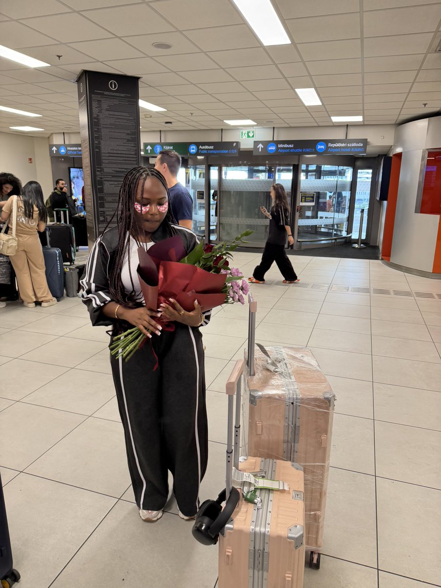 Adeeedoyin's tweet photo. It’s finally my turn 💃💃

Goodbye Nigeria 

Welcome to Europe 🇪🇺🇭🇺 https://t.co/dJLyC21D6r