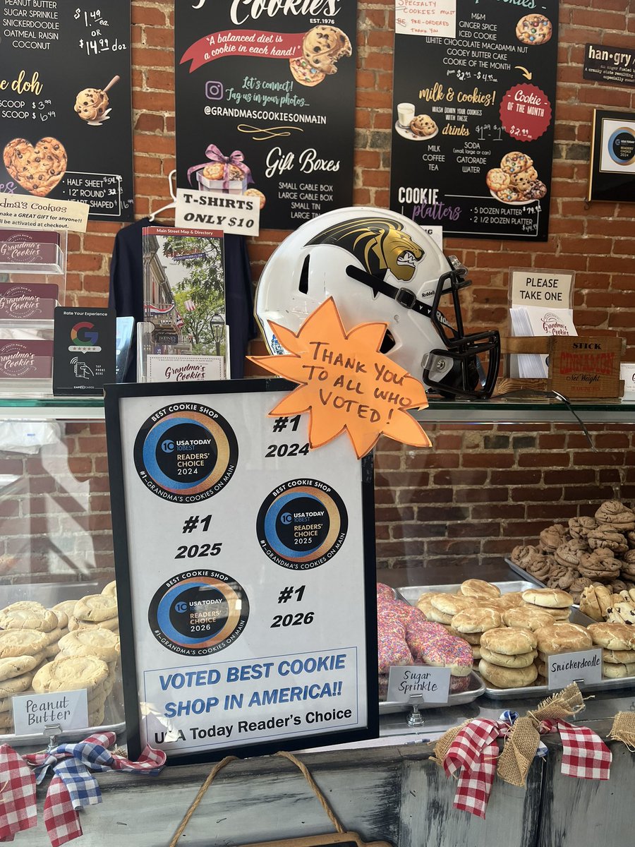 LU_Lions's tweet photo. We are partnering with Grandma’s Cookies to offer free cookies to our fans!

With a purchase of a @LindenwoodFB ticket to our game against SEMO on Oct. 10, you can claim a free cookie at their shop by showing your 🎟️!

Use code “GRUDEN” below🍪

🔗https://t.co/PbtVMjzVpr https://t.co/tVyvYHHFmW