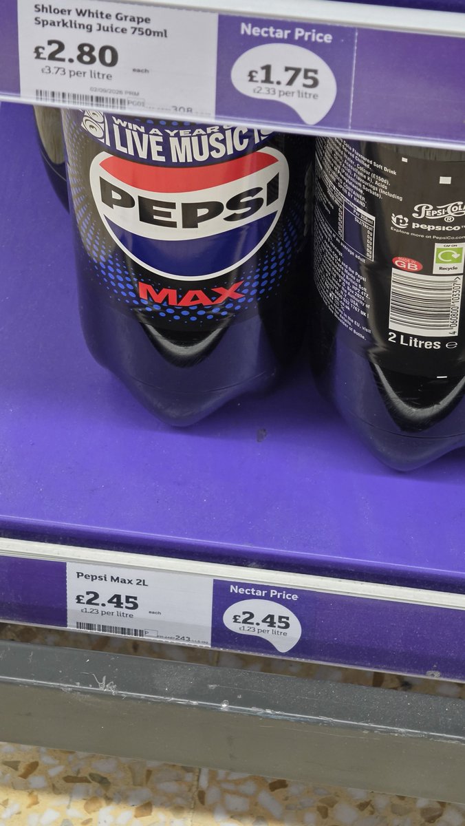 Kpage021's tweet photo. Absolutely incredible deals @sainsburys £2.45 or £2.45 and nothing in half the freezers, shop is a state, cardboard and rubbish everywhere, the farlington shop is getting worse by the week. Management must be clueless https://t.co/FhJZ946aG5