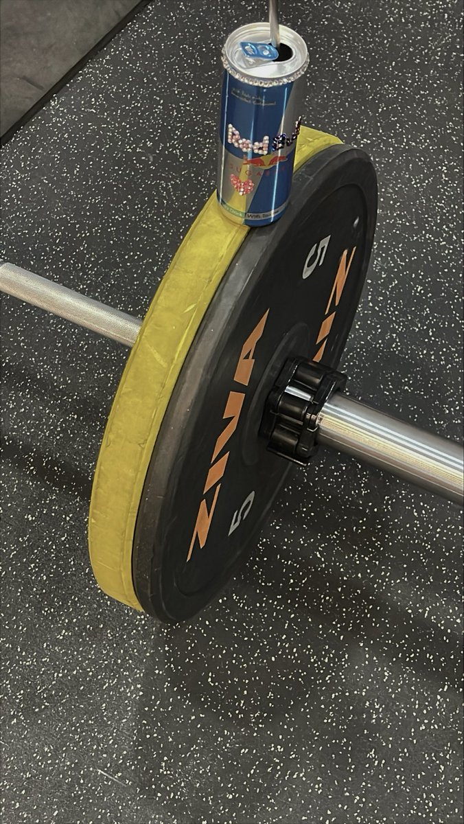 eluiun's tweet photo. Legs day 🦵🏻🧨⚡️ https://t.co/EDmW21Q5SA