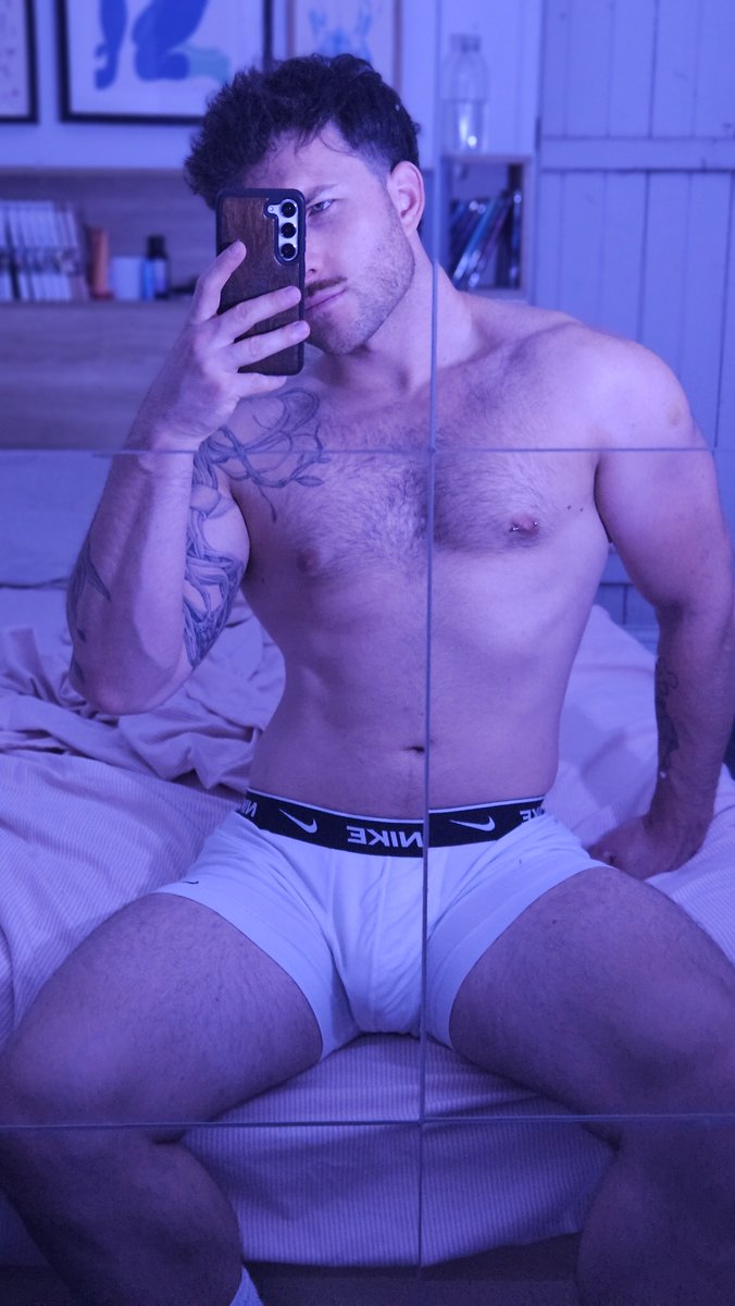 Raikou_XXX's tweet photo. RT et viens te mettre entre mes cuisses 🥵 https://t.co/eVbSsu08d3