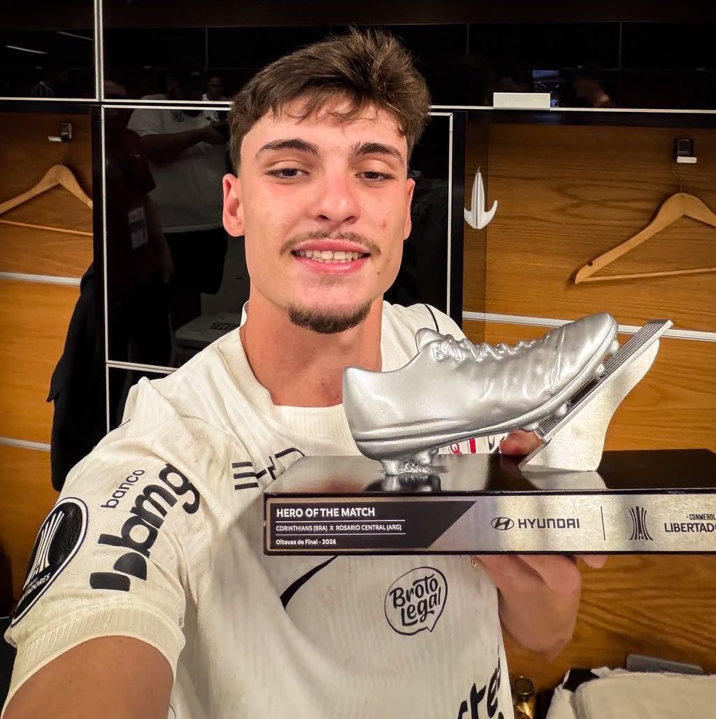 kartalhatti's tweet photo. Beşiktaş, Breno Bidon'u gündemine aldı!

(Andre Hernan) https://t.co/QziUdw4Xrq