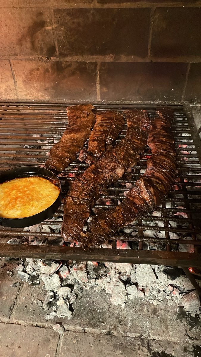 tomcarben's tweet photo. @PredictionMRKTS @British_Enjoyer Te mando un saludito exiliadito https://t.co/gI3BMmdnVC