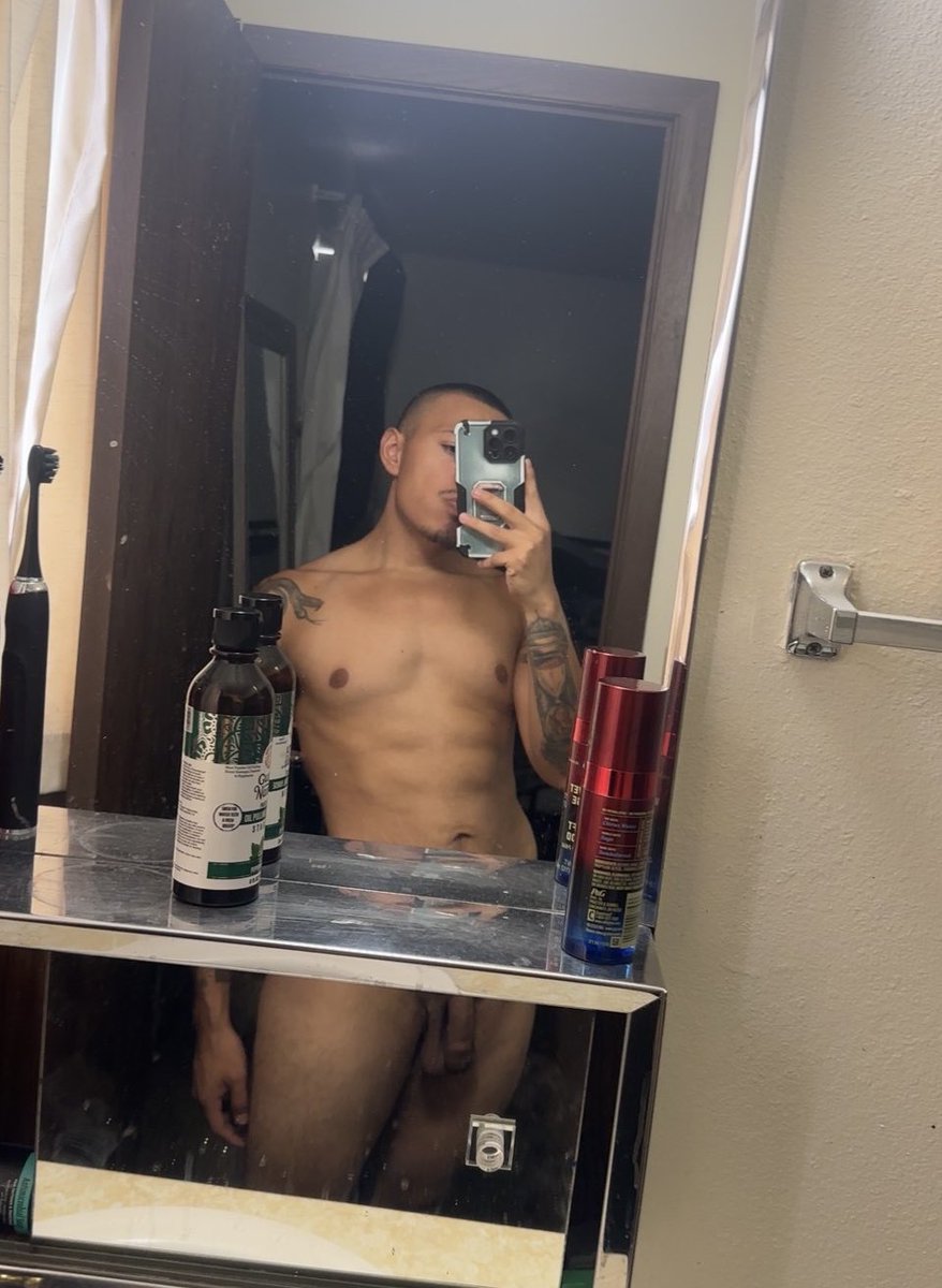 JayRod_59's tweet photo. Mirror pic 🤳🏽 https://t.co/gu9NCOmwHt