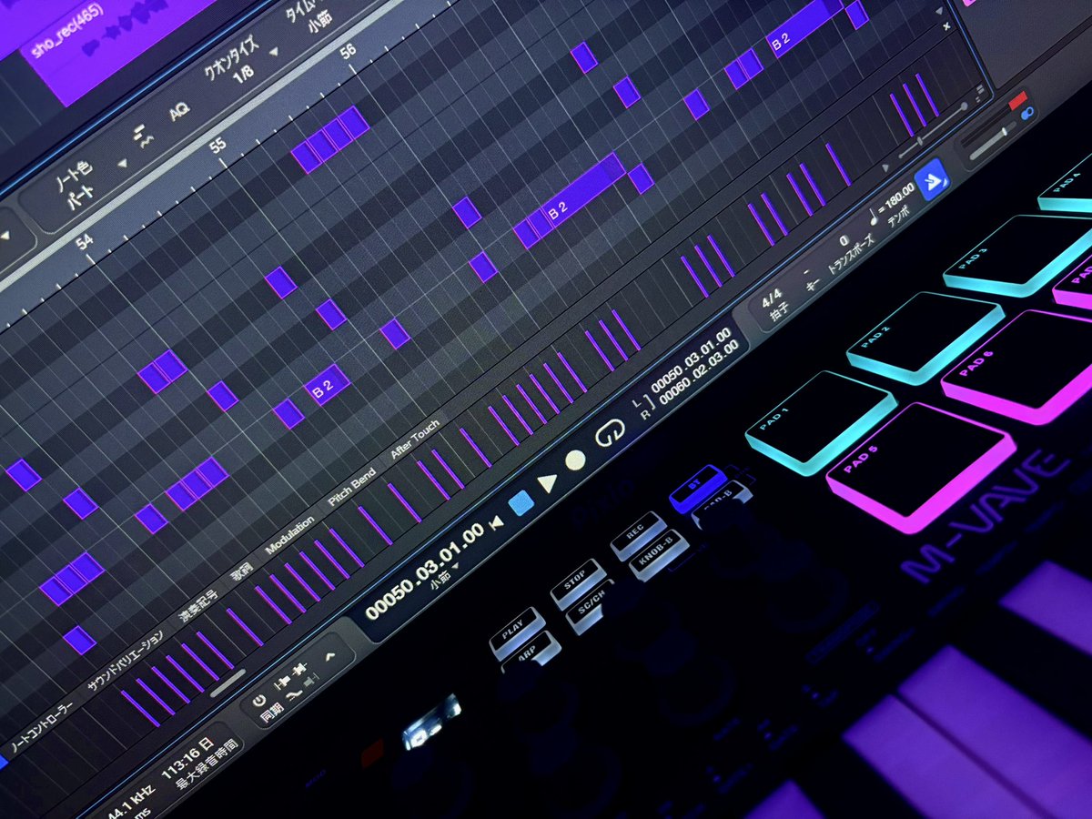 LVT_sng's tweet photo. 🌃✍🏻🎧𓂃𓈒𓏸︎︎︎︎ https://t.co/p2ZXJimlQp