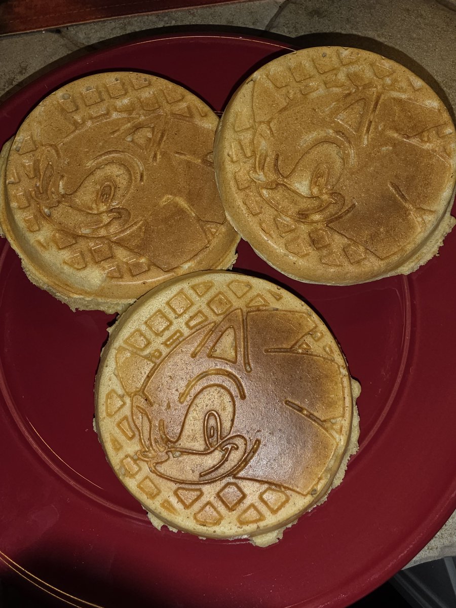 NuMetalHedgehog's tweet photo. DO YOU LIKE WAFFLES 🗣️ https://t.co/T5kXPnTh6D