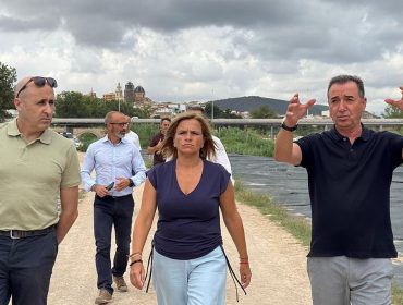 Infoturia's tweet photo. El parc del Túria recupera la connectivitat amb quatre noves passarel·les https://t.co/m4EeaceUWT @RobertRaga @ayto_riba_roja @DelegGobCVA @GVAparcs https://t.co/bTFRRxY0I4