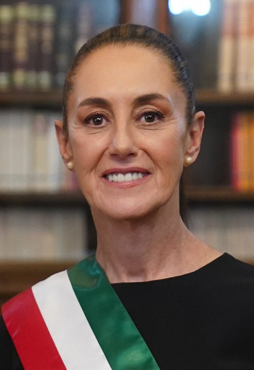 DrDecorazon1's tweet photo. Mexicanos!  🇲🇽... Claudia Sheinbaum lleva ya casi 2 años en el poder. ¿Cómo analizas su gestión hasta ahora? https://t.co/Sfkc3XU6Is