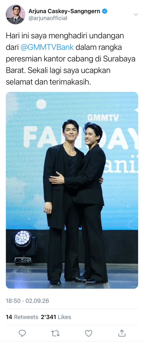 inigibby's tweet photo. #JossGawin one tweet au

mengintip twitter pak gubernur jatim, tapi isinya kok lebih banyak foto suaminya ya daripada kerjaan? 😅 https://t.co/8wzKHYhpZ9