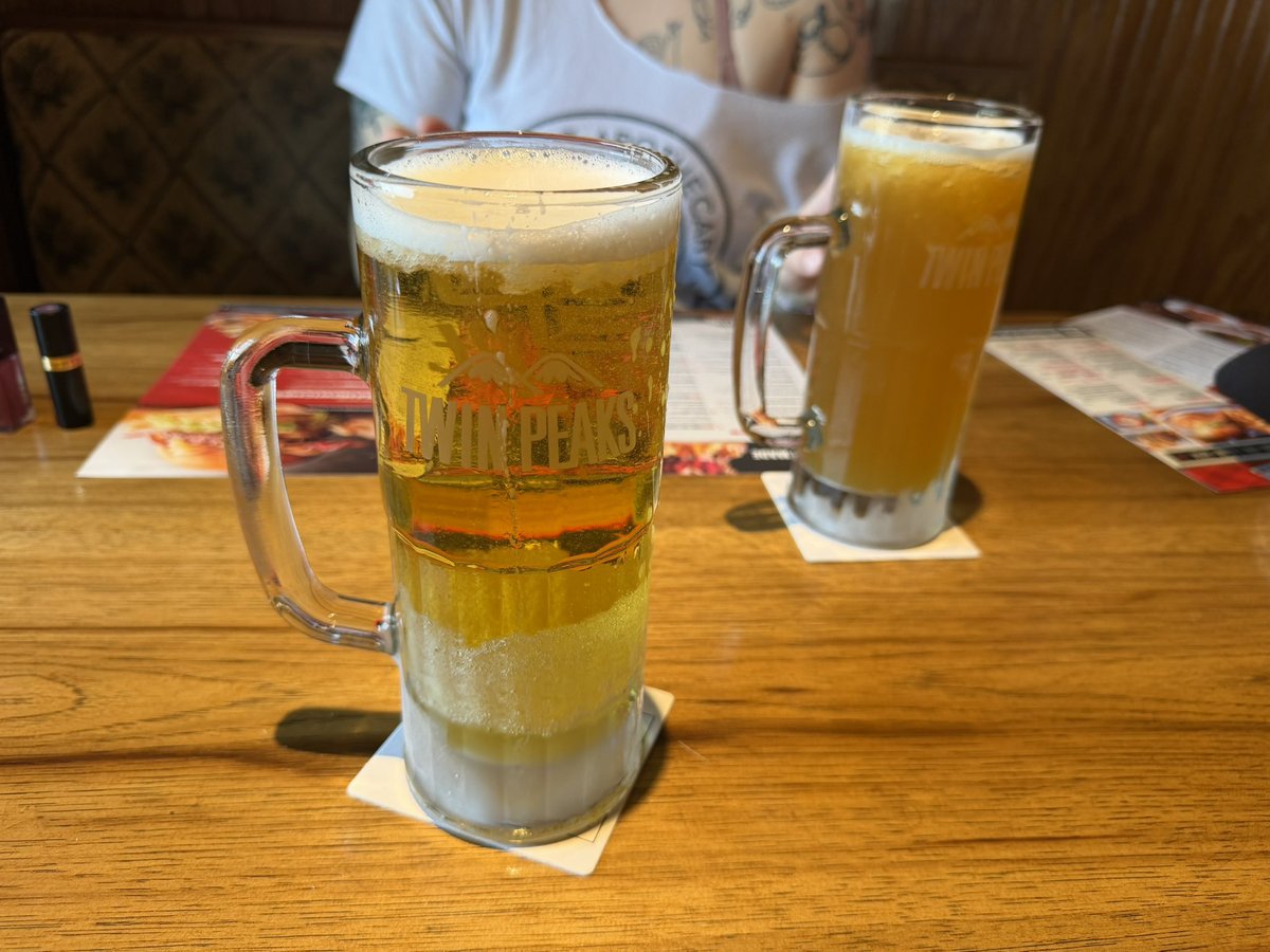 goreybutch's tweet photo. Day drinking with my older sibling https://t.co/KNLEa8w13D