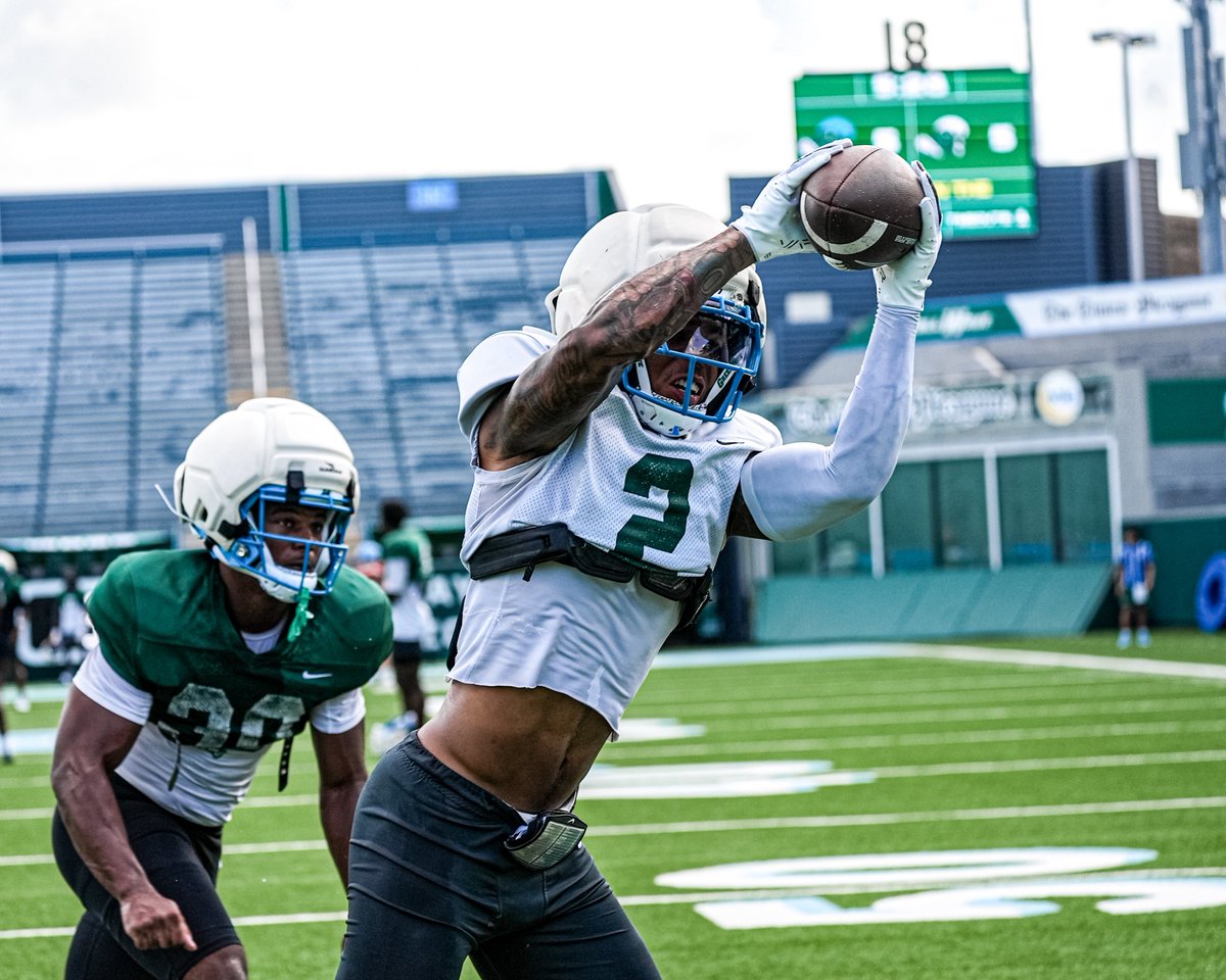 GreenWaveFB's tweet photo. Counting down the days ⏳

#UptownFootball | #AIE https://t.co/SP8PbDhwiQ