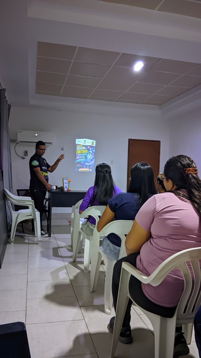 Dimturacoa's tweet photo. Fortaleciendo la Comunicación Municipal

La Dirección de Turismo del Municipio Uracoa llevó a cabo el segundo taller denominado "creación de contenidos y uso de la Inteligencia Artificial como herramienta comunicacional".

#Uracoa #ComunicaciónMunicipal #InteligenciaArtificial https://t.co/TYIscaaPWs