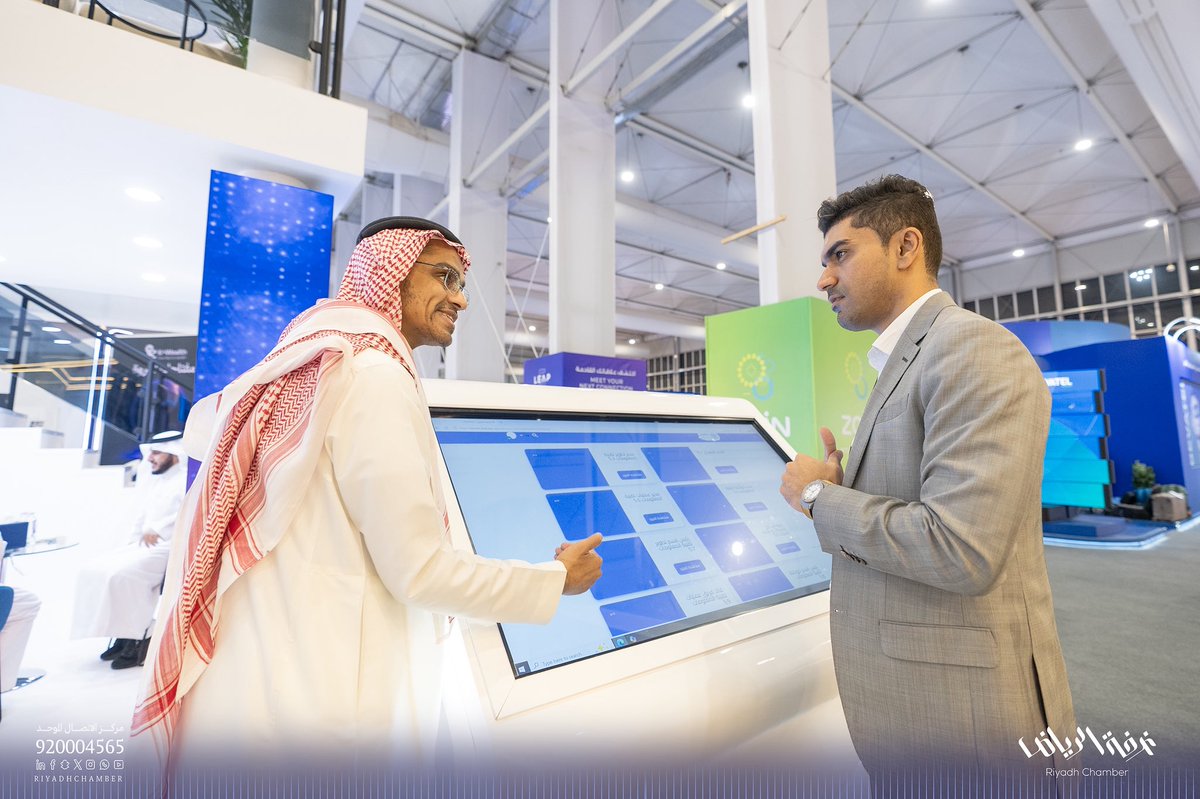 RiyadhChamber's tweet photo. نسعد بدعوتكم لزيارة جناح #غرفة_الرياض في معرض LEAP 2026 للتعرف على خدماتنا ومبادراتنا

رقم الجناح (F.110) صالة رقم (3)

🗓 | 31 اغسطس- 03 سبتمبر 2026م
🕰 | 12:00 -09:00 مساءً
📍 | مركز الرياض للمعارض والمؤتمرات -ملهم

#صوت_اعمالك https://t.co/GnI5WL4uN5
