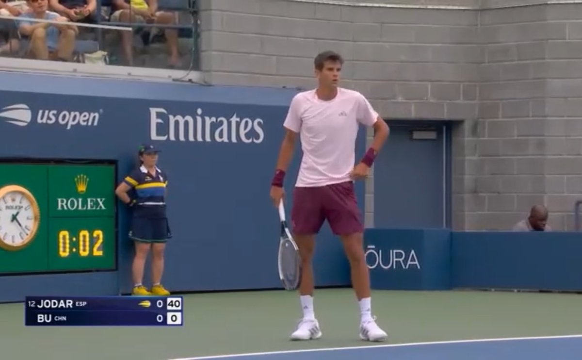 JodarUpdates's tweet photo. The match between Jodar and Bu has started !!!! Vamos Rafa 🇪🇸🔥

Do you like the outfit ? 👀 https://t.co/298CSEZZUa