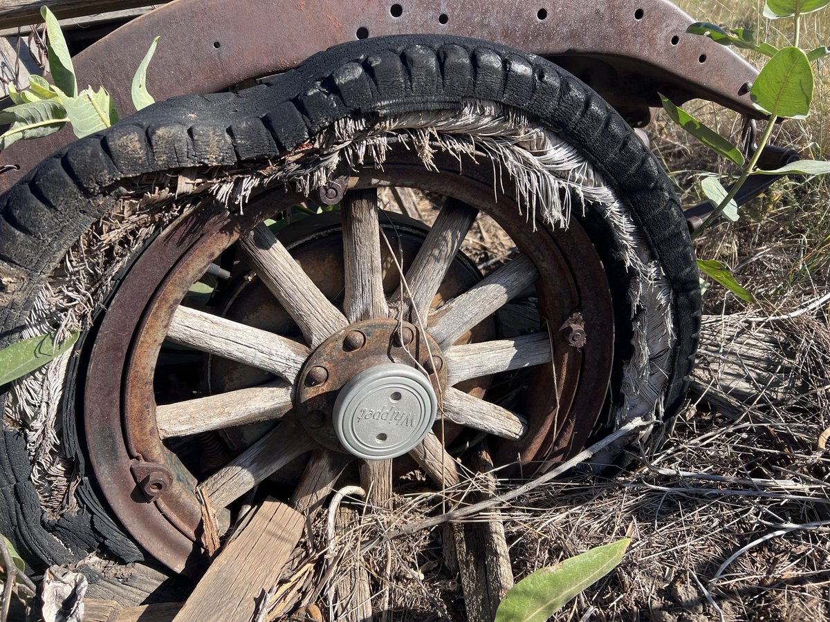 NickwallMafia's tweet photo. Old pickup or car frame from the early 1900’s https://t.co/aKuzcN1pOb