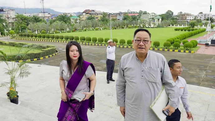 IndiaToday's tweet photo. After 3 years, 2 Kuki-Zo MLAs attend Manipur Assembly session in Imphal
By: @BabieShirin
Read more: https://t.co/abZmQgR8PC
#Kuki #ManipurAssembly #Imphal https://t.co/nL4AcQgPMg