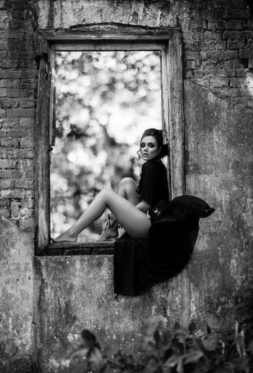 AnaAnna1081422's tweet photo. not leaving. not staying. https://t.co/RNSog8ikkH
