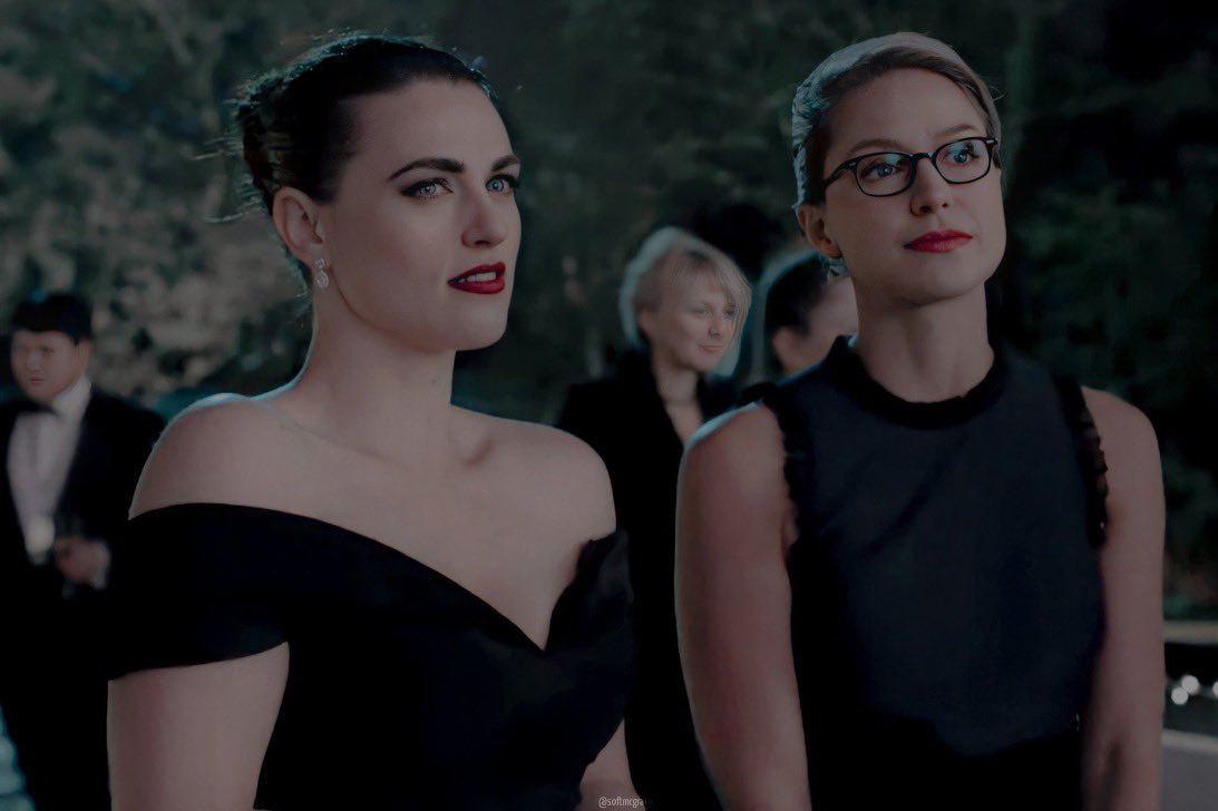BisexualSuper's tweet photo. National City’s power couple 
SuperCorp looking beautiful attending a gala to stop a villain. Kara with her brawn and Lena with her brain. 💙❤️ https://t.co/bwrNzG0Glr