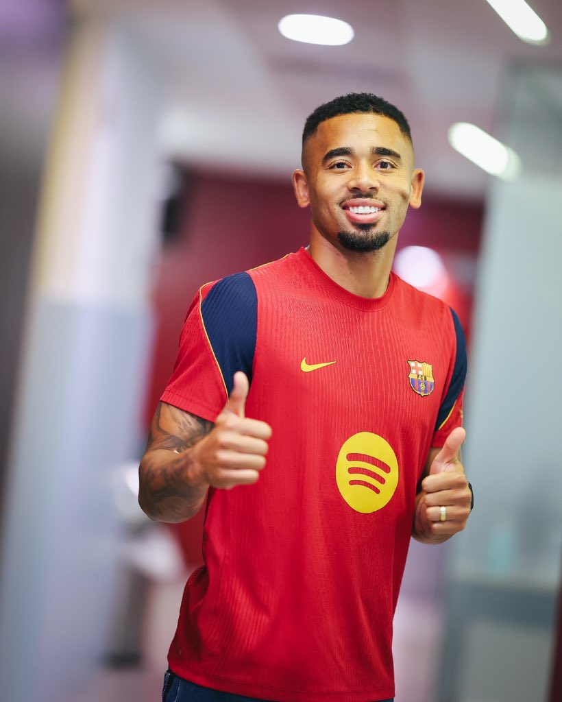 Gabriel09fan's tweet photo. 📍 Barcelona. https://t.co/Egs6XhEA9R